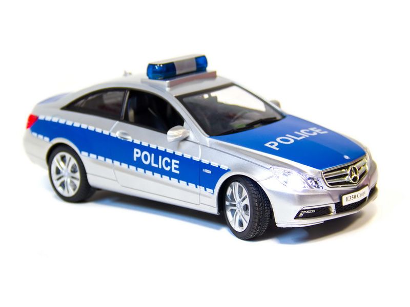 Радиоуправляемая машина Double Eagle Mersedes Eclass Police 116 нб