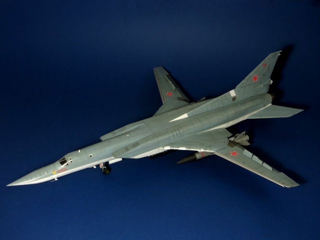 Сборная модель Самолёт Ту-22М3 1/72