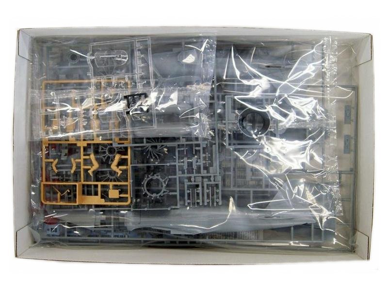 Сборная модель Hasegawa Самолет ZERO FIGHTER TYPE 52, 132