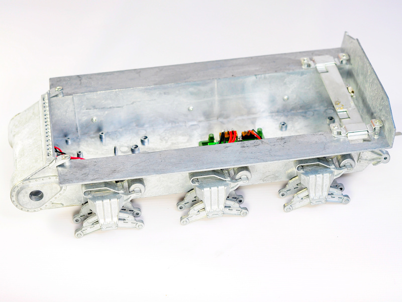 Шасси металлическое для танка SHERMAN M4A3 TAG120648