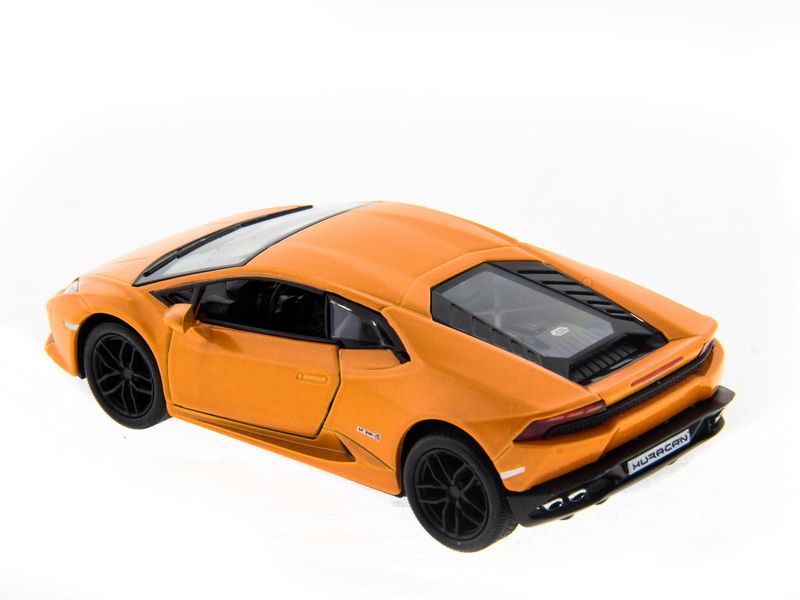 Машина Kinsmart Lamborghini Huracan инерция 112шт 136 бк