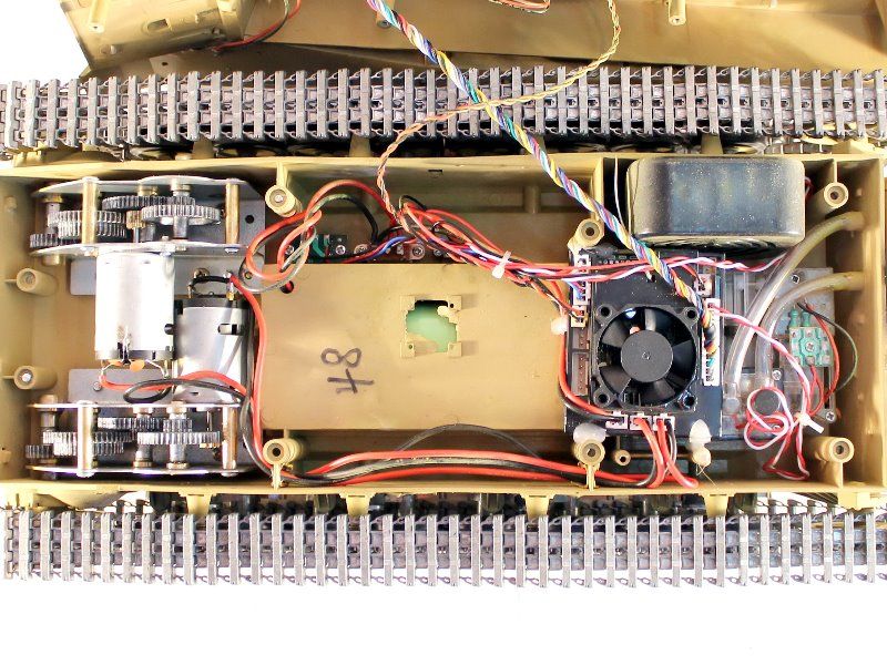 Радиоуправляемый танк Taigen 116 Dak PZKpfw IV Ausf F1 Германия HC 24G RTR