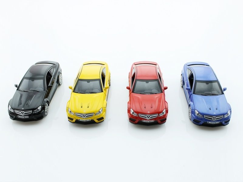 Машина 132 MercedesBenz С 63 AMG свет, звук, инерция 15см 112шт бк