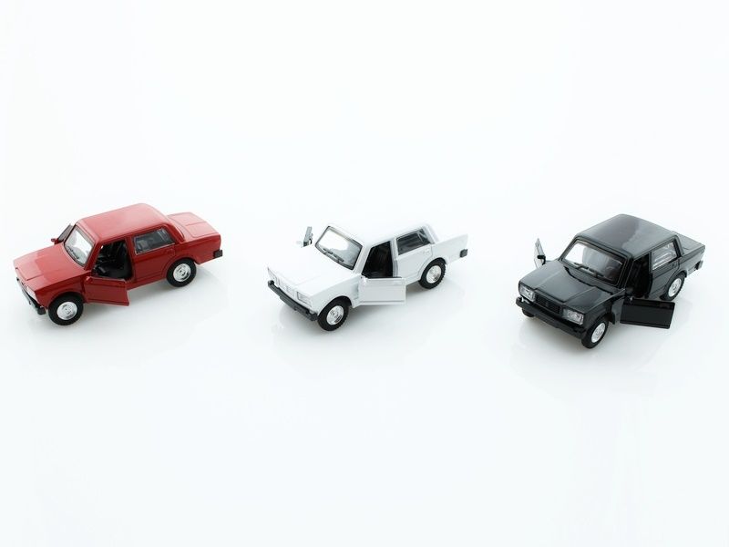 Машина 134 Лада 2105 свет, звук, инерция 112шт бк