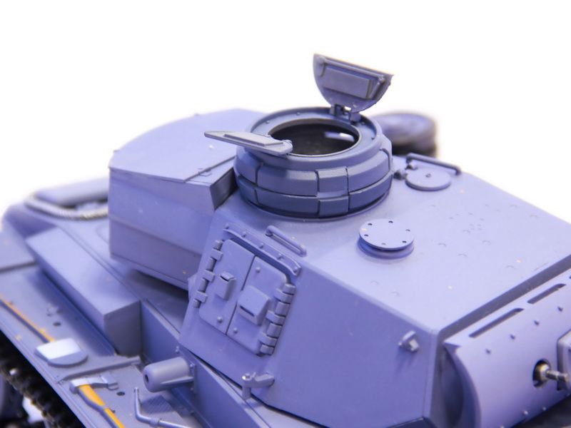 Радиоуправляемый танк Heng Long 116 Panzerkampfwagen III Германия 24G RTR темносерый