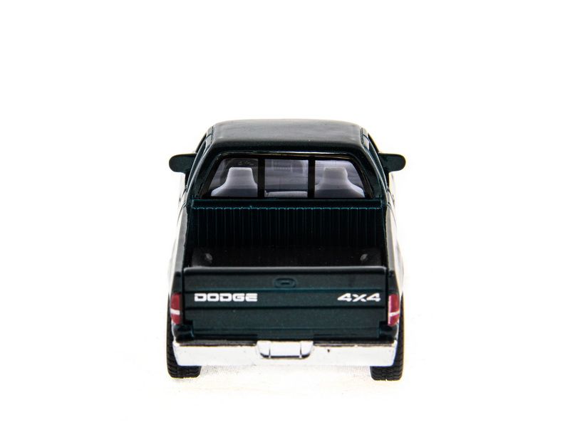 Машина Kinsmart Dodge Ram инерция 112шт 144 бк