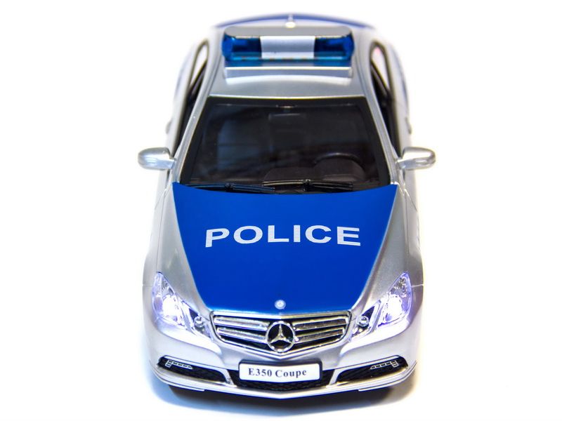 Радиоуправляемая машина Double Eagle Mersedes Eclass Police 116 нб