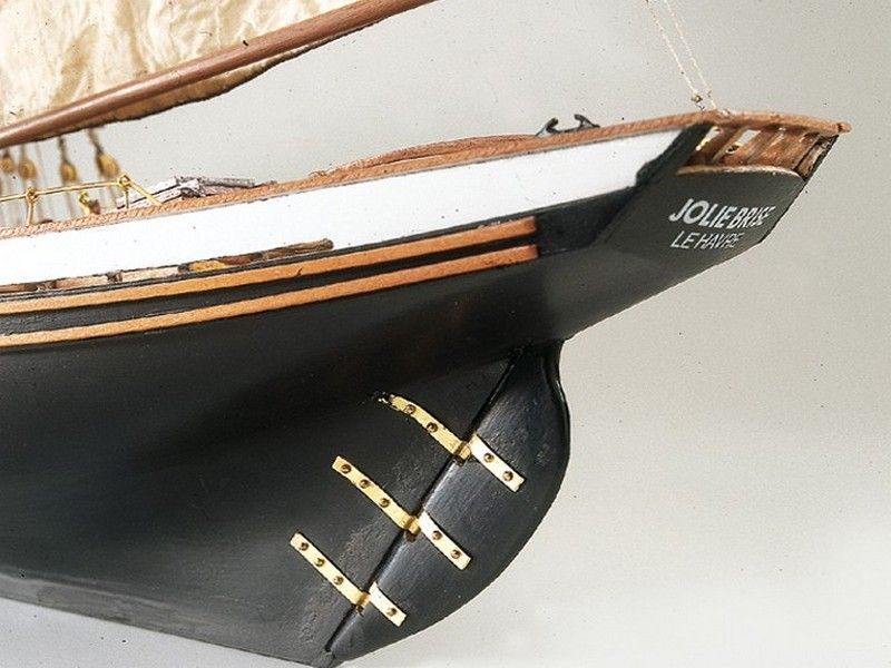 Сборная деревянная модель корабля Artesania Latina JOLIE BRISE, 150