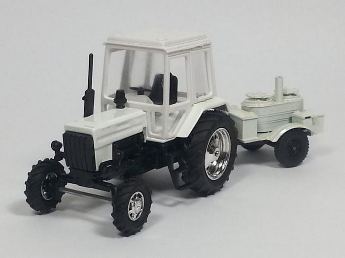 Трактор МТЗ82 пластмасса с прицепом ПолеваяКухня 143