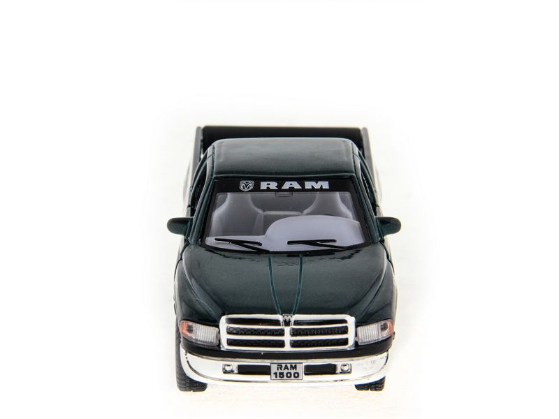Машина Kinsmart Dodge Ram инерция 112шт 144 бк