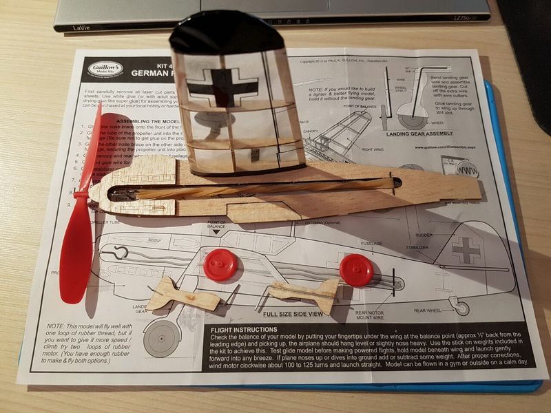 Сборная дермодельСамолет German Fighter Guillows 148