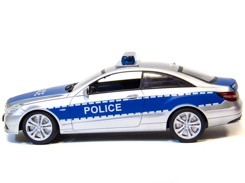Радиоуправляемая машина Double Eagle Mersedes Eclass Police 116 нб