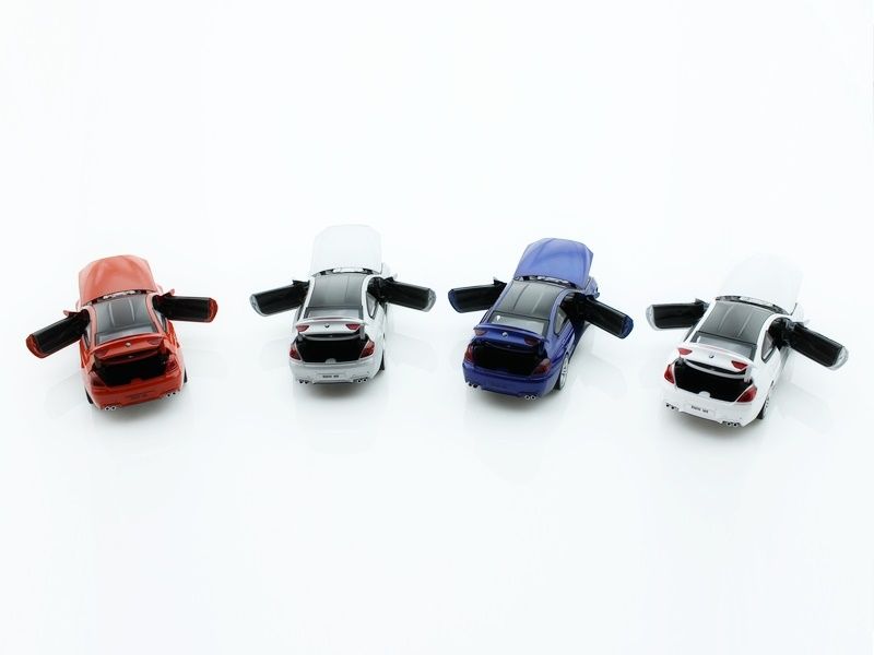 Машина 132 BMW M6 свет, звук, инерция 15,5см 112шт бк