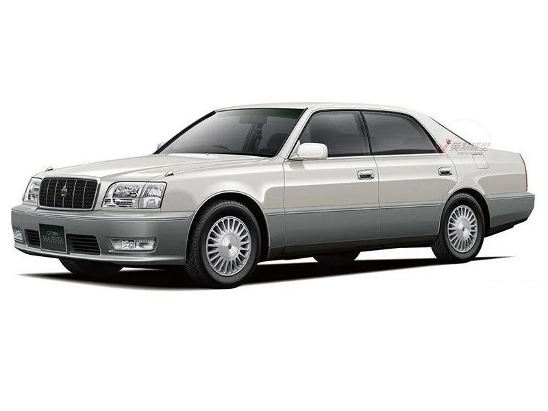Сборная модель AOSHIMA Toyota Crown Majesta CType 98