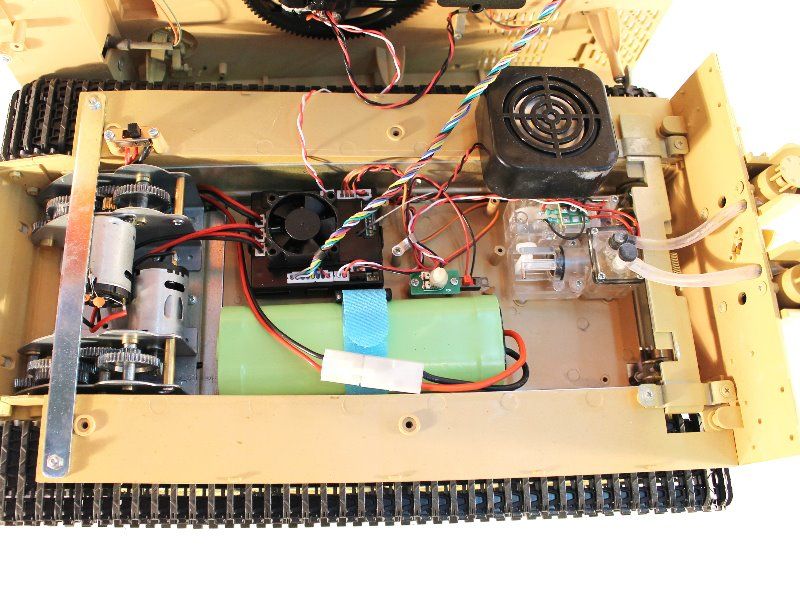 Радиоуправляемый танк Taigen 116 Tiger 1 Германия, поздняя версия 24G RTR песочный