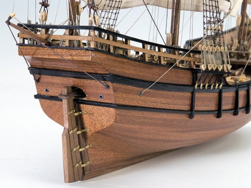 Сборная деревянная модель корабля Artesania Latina LA PINTA, 165