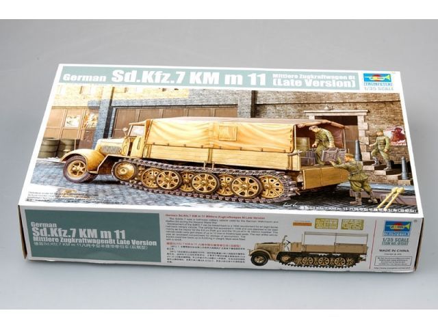 Сборная модель 8тонный транспортер SdKfz7 135