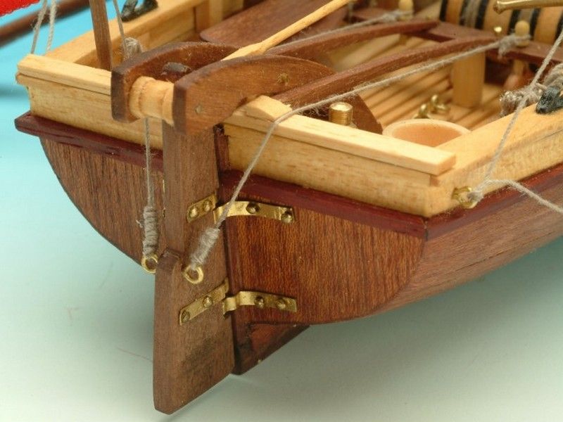 Сборная деревянная модель капитанской шлюпки корабля Artesania Latina SANTISIMA TRINIDAD, 150