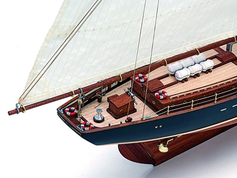 Сборная деревянная модель корабля Artesania Latina BLUENOSE II, 175