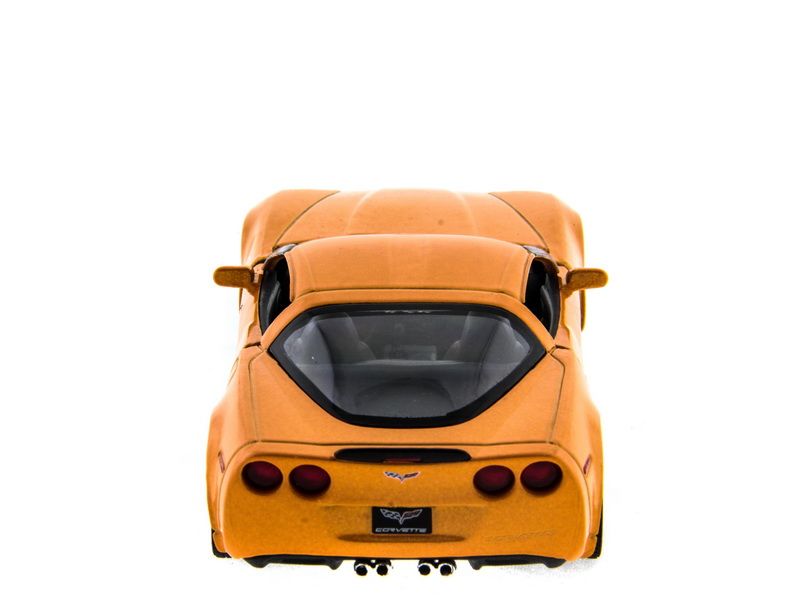 Машина Kinsmart CHEVROLET CORVETTE Z06 инерция 112шт 136 бк