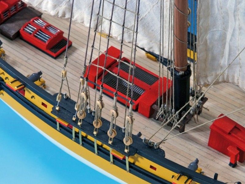 Сборная деревянная модель корабля Artesania Latina LE RENARD 2012, 150