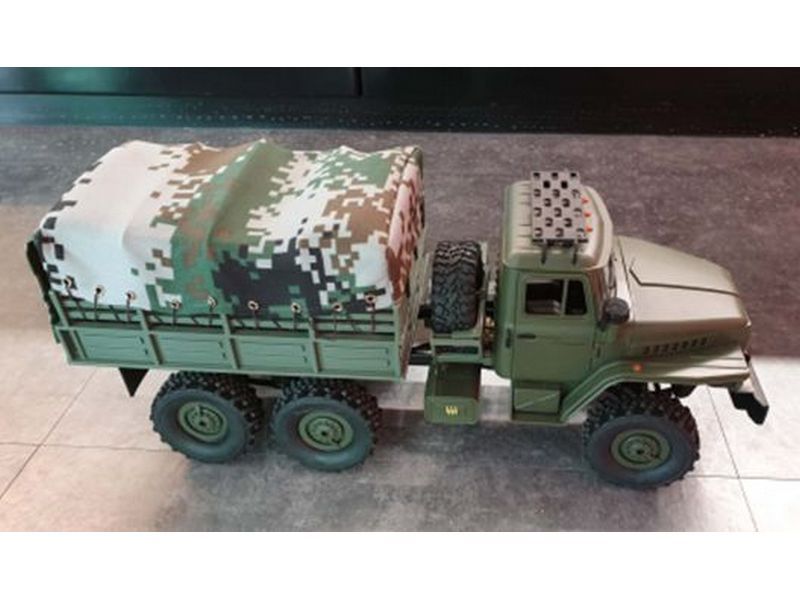 Радиоуправляемая автомодель WPL военный грузовик B36 с тентом зеленый 6WD 24G 116 RTR