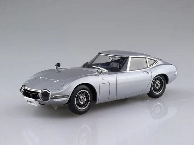 Сборная модель AOSHIMA Toyota 2000GT Thunder Silver Metallic 132
