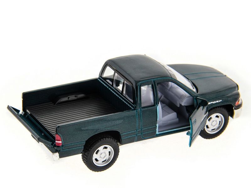 Машина Kinsmart Dodge Ram инерция 112шт 144 бк