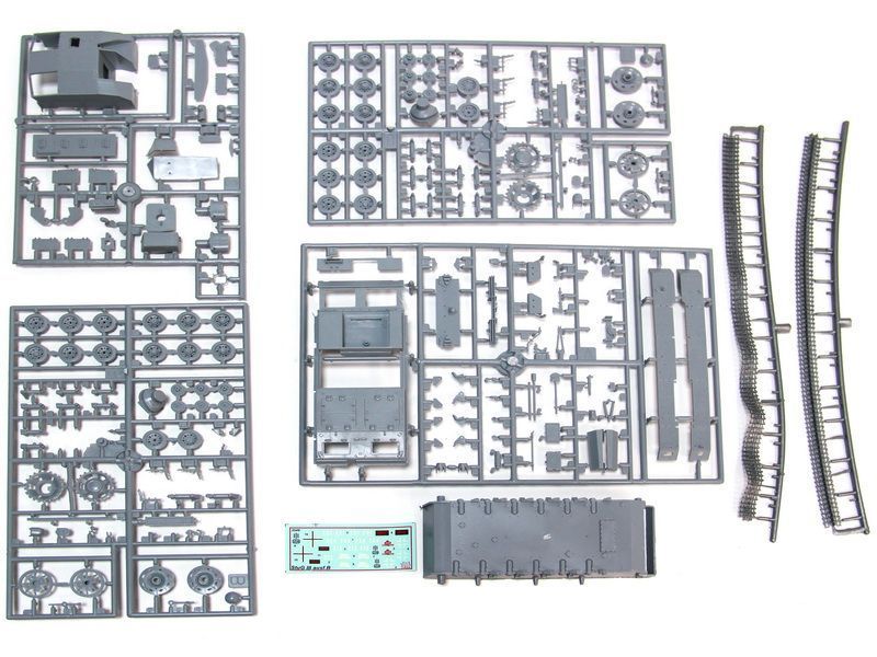 Сборная модель ZVEZDA Немецкое штурмовое орудие Штурмгешутц III StuGIII AusfB, 135