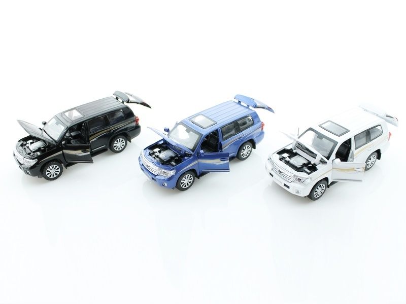 Машина 132 Toyota Land Cruiser свет, звук, инерция 15,5см 112шт бк