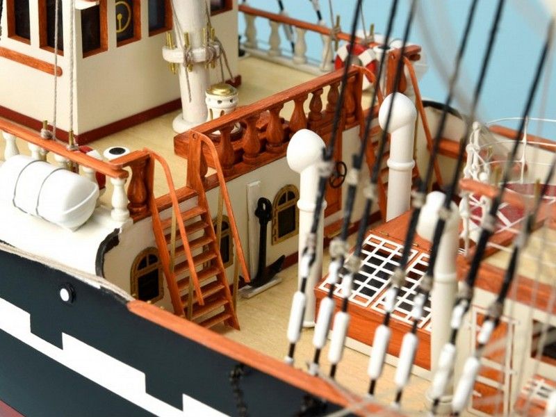Сборная деревянная модель корабля Artesania Latina BELEM, 175
