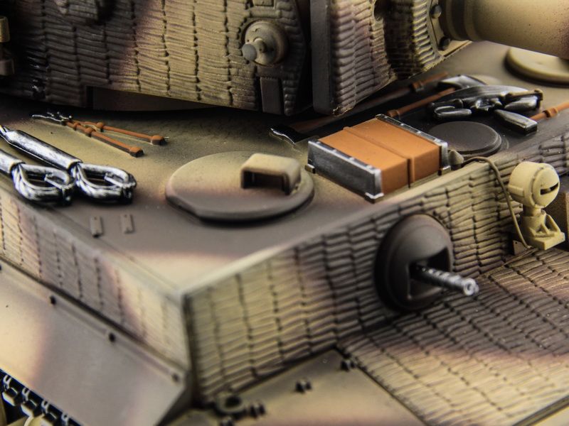 Радиоуправляемый танк Taigen 116 Tiger 1 Германия, поздняя версия 24G RTR летний камуфляж