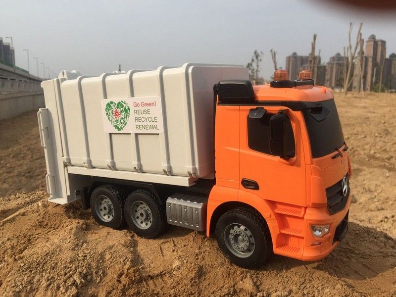 Радиоуправляемый мусоровоз Double Eagle MercedesBenz Antos 120