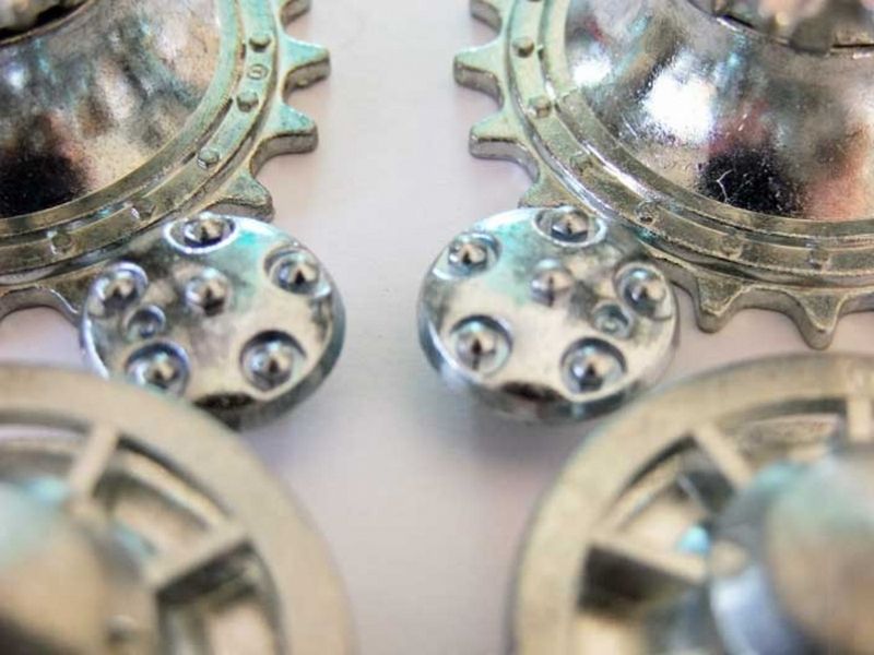 Ведущая звездочка 2 шт и ленивец 2 штуки для танка Tiger металл ранняя версия