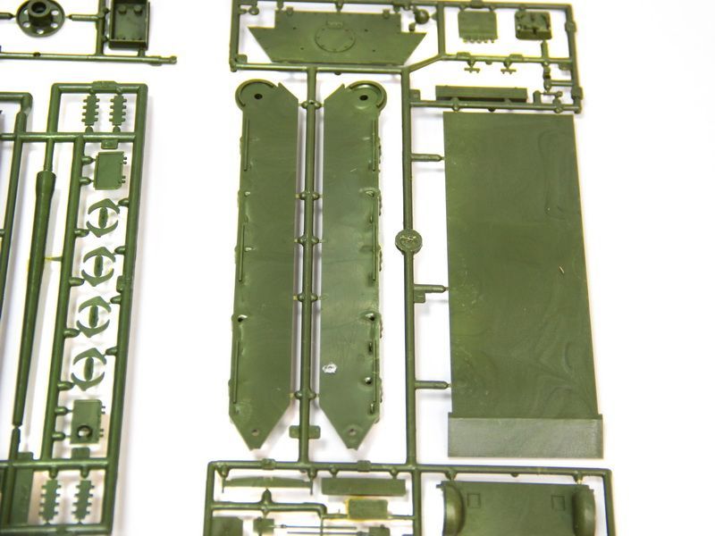Сборная модель ZVEZDA Советский истребитель танков СУ100А, 135