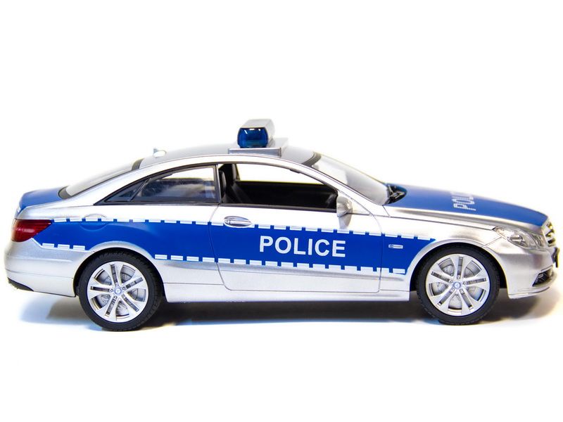 Радиоуправляемая машина Double Eagle Mersedes Eclass Police 116 нб