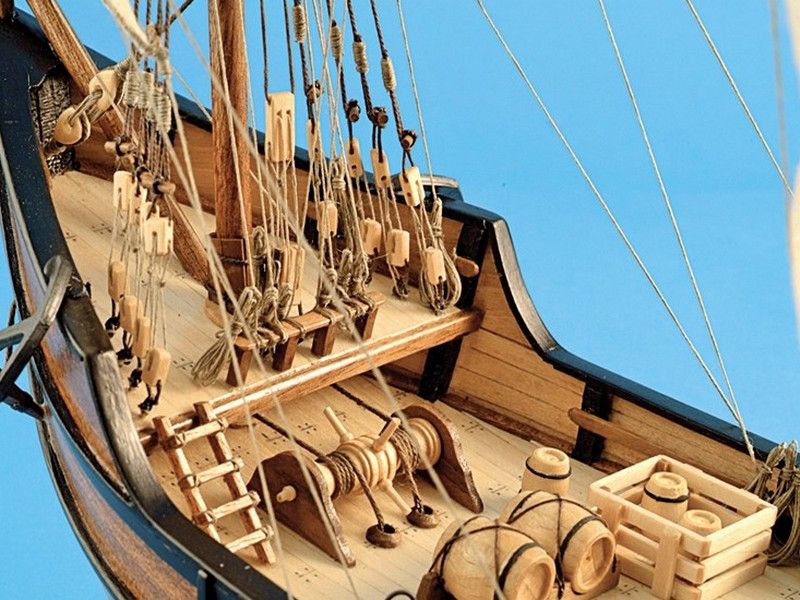 Сборная деревянная модель корабля Artesania Latina LA PINTA, 165
