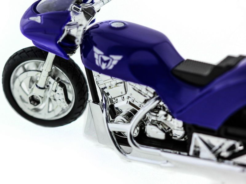 Мотоцикл Motormax 118 BMW и Kawasaki  в ассортименте 76201 вк