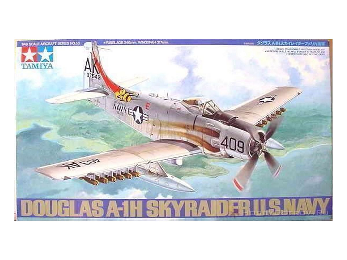 Сборная модель Самолёт Skyraider USNavy 148, шт
