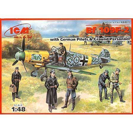 Сборная модель Самолёт Bf109F2 с лётчиками и персоналом 148