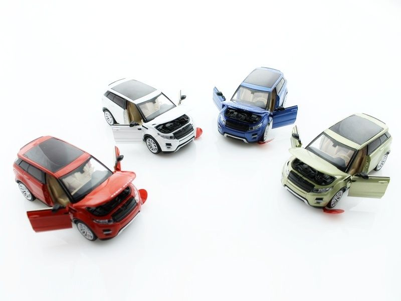Машина 132 Range Rover Evoque свет, звук, инерция 13,5см 112шт бк
