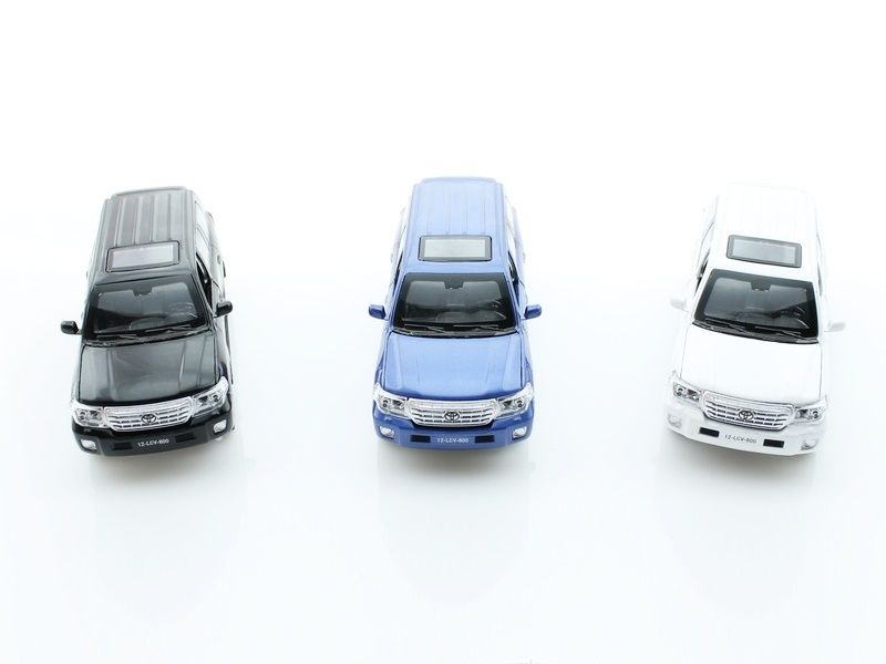 Машина 132 Toyota Land Cruiser свет, звук, инерция 15,5см 112шт бк