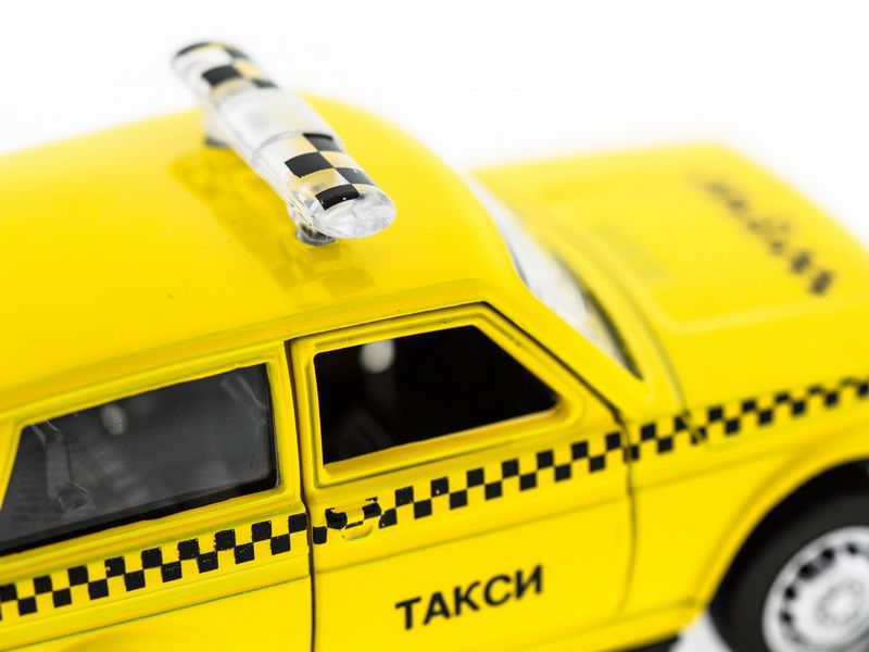 Машина АВТОПАНОРАМА инерц ВАЗ 2121 150, вк 1275,5 см, желтая