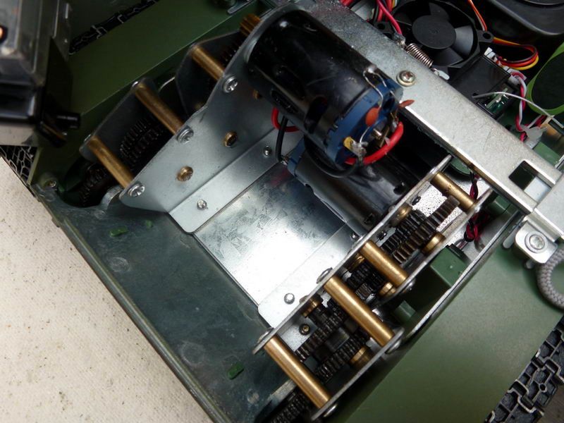 РУ танк Taigen 116 T3485 СССР для ИК танкового боя 24G зеленый