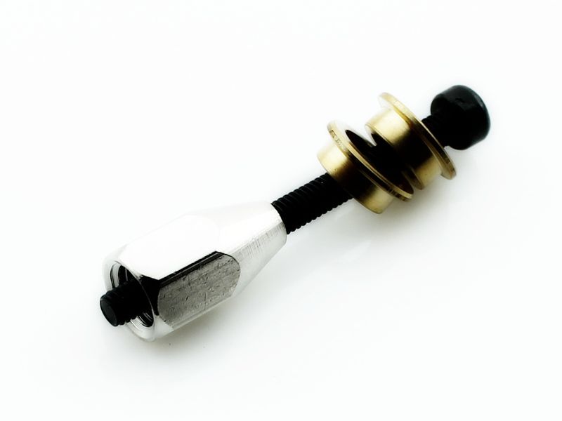 Винт крепления кока  25″35″,M445 мм, 661 мм вал двигателя