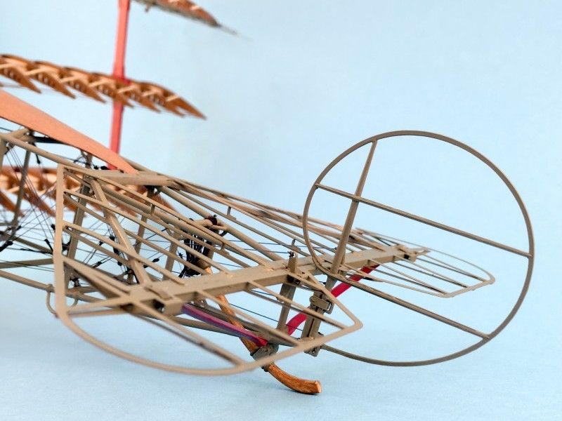 Сборная деревянная модель самолета Artesania Latina FOKKER DRI 1918 RED BARON, 116