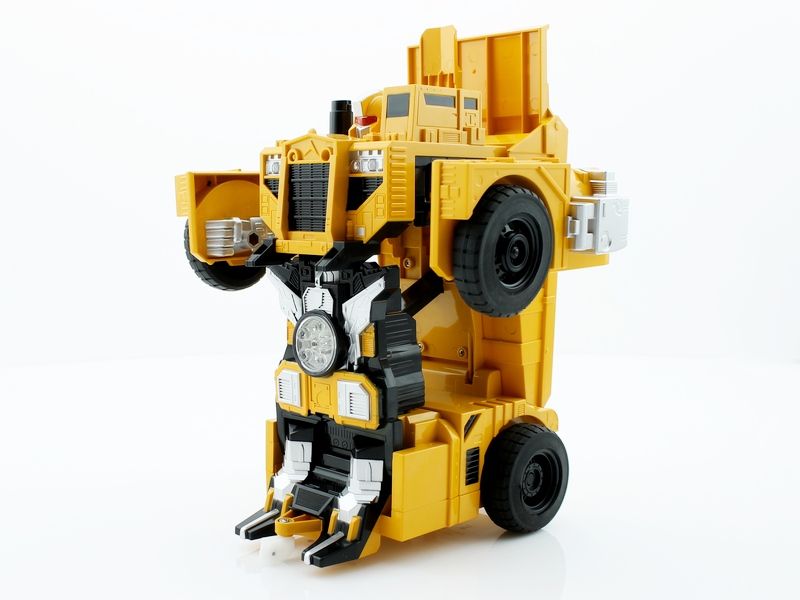 Радиоуправляемый трансформер MZ Chevrolet Camaro 20827X 124 ездит по стенам