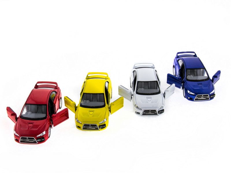 Машина Kinsmart 136 Mitsubihi Lancer EV инерция 112шт бк