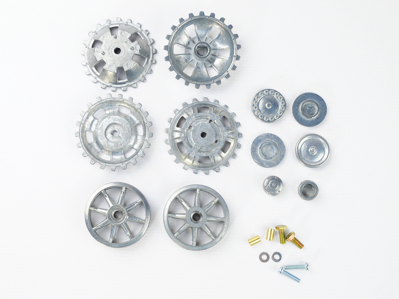 Ведущая звездочка 2 шт и ленивец 2 штуки для танка Panzer III металл