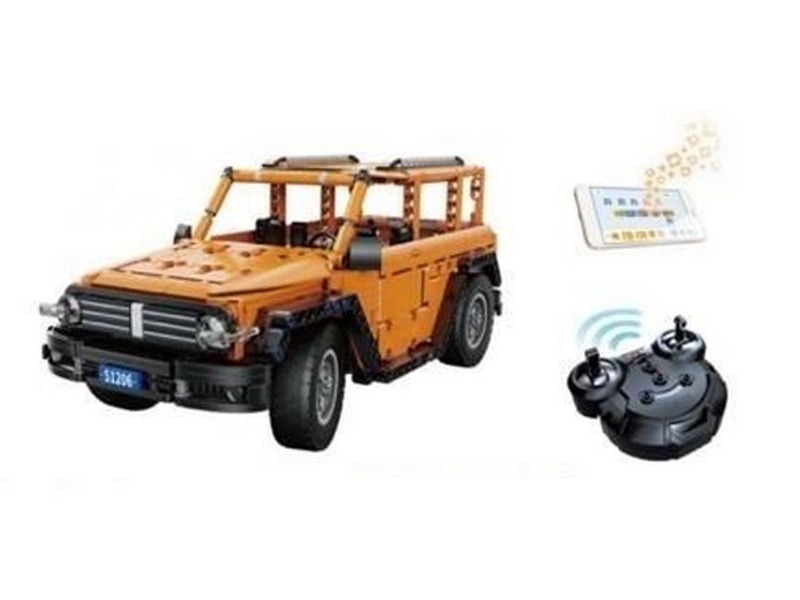 Радиоуправляемый конструктор CaDA внедорожник Tank SUV 112 561 деталь